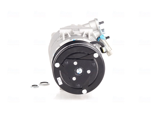 Compressor, air conditioning
