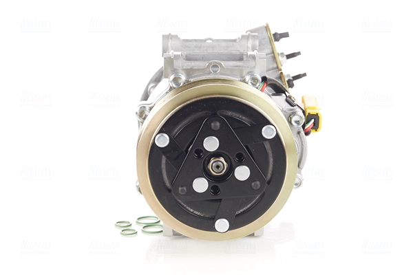 Compressor, air conditioning
