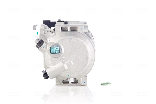 Compressor, air conditioning