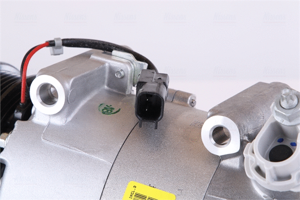 Compressor, air conditioning