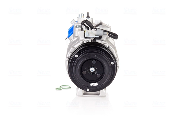 Compressor, air conditioning