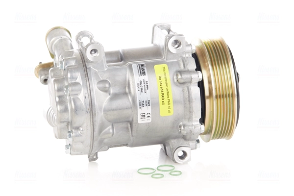 Compressor, air conditioning