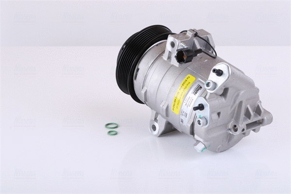 Compressor, air conditioning