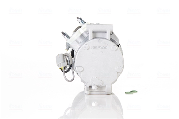 Compressor, air conditioning