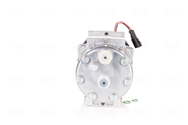 Compressor, air conditioning