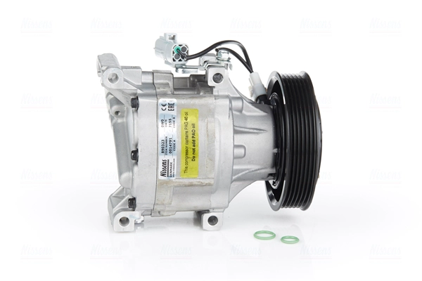 Compressor, air conditioning