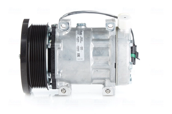 Compressor, air conditioning