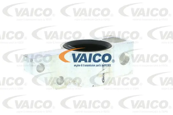 Mounting, control/trailing arm
