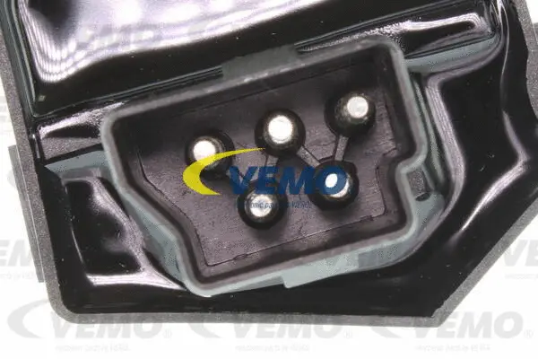 Regulator, interior blower