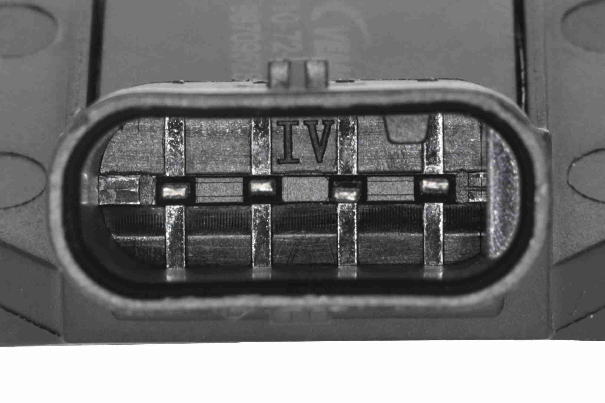 Sensor, boost pressure