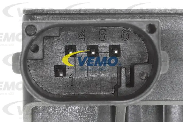 Sensor, headlight levelling