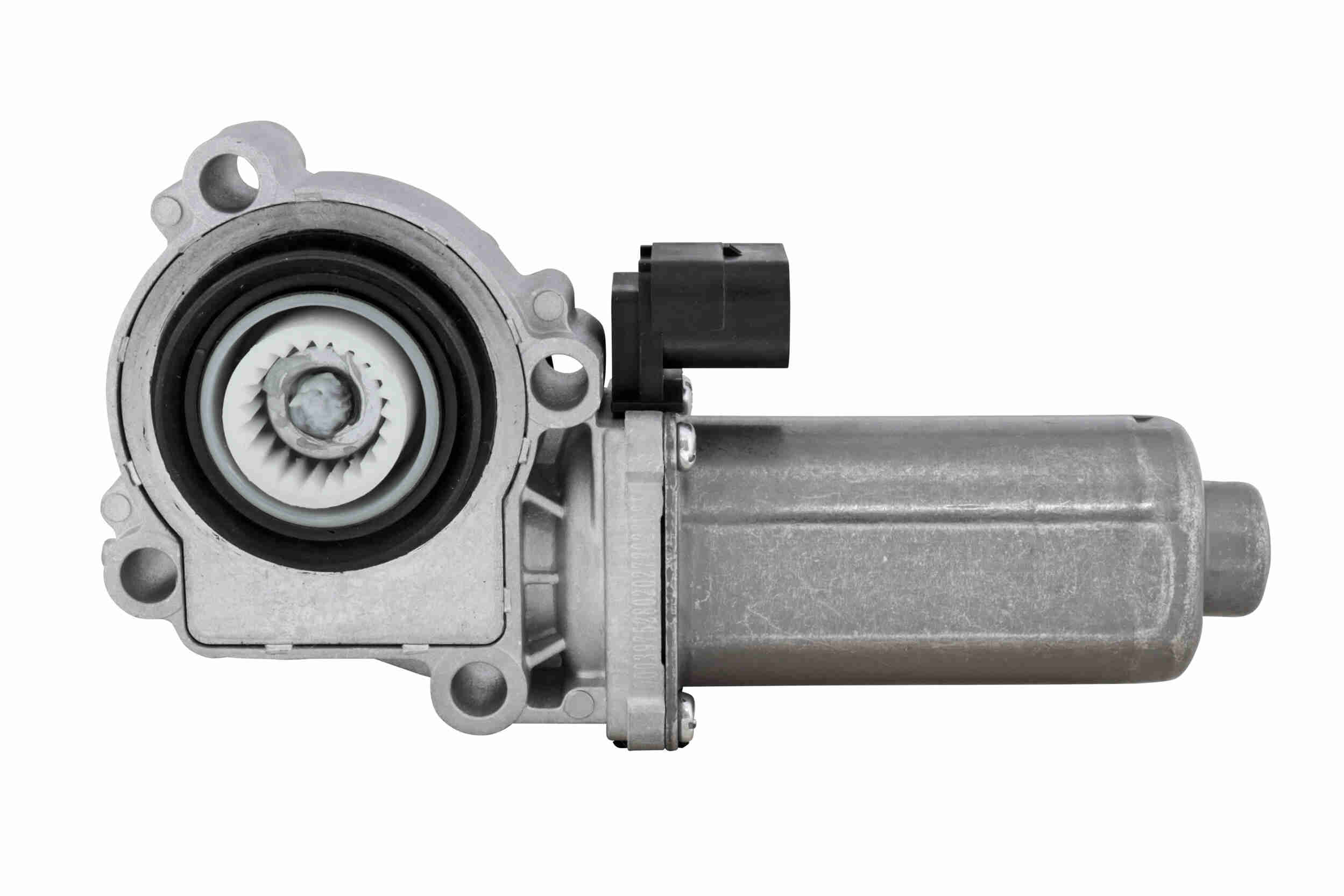 Actuator, transfer case