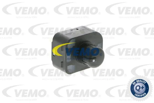 Switch, exterior rearview mirror adjustment