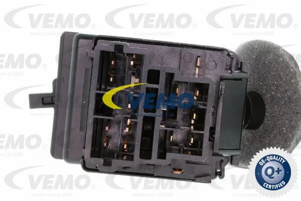 Switch, headlight