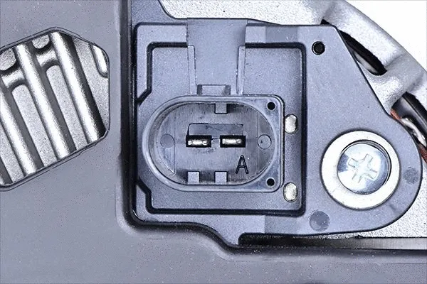 Alternator (8EL 011 713-161)