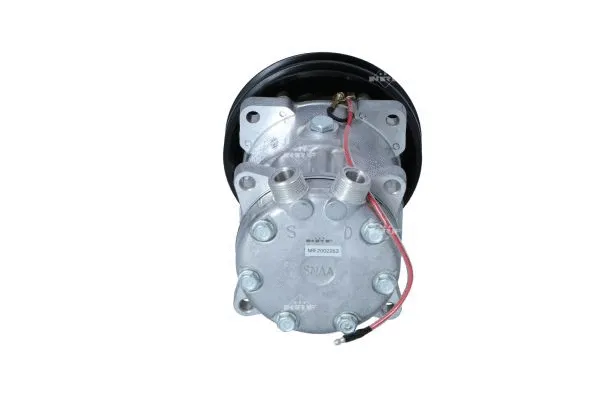 Compressor, air conditioning