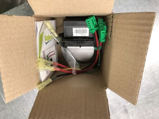 Regulator, interior blower