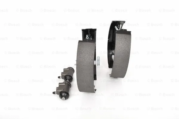 Brake Shoe Set (0 204 114 550)