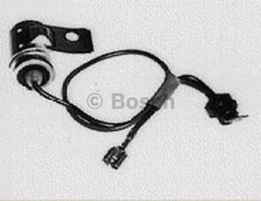 Capacitor, ignition system (1 237 330 204)