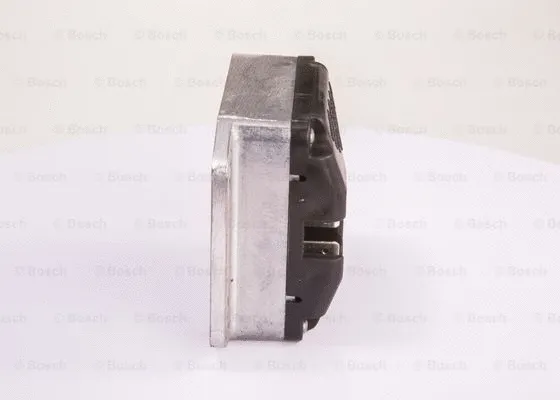 Alternator Regulator (0 192 033 004)