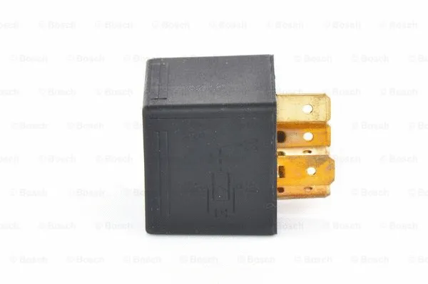 Relay, main current (0 986 AH0 135)