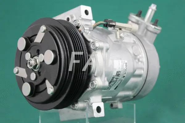 Compressor, air conditioning