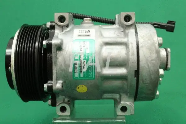 Compressor, air conditioning