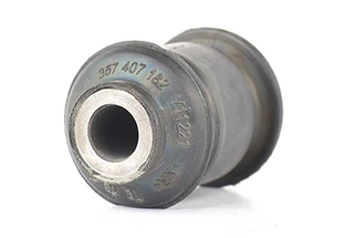 Mounting, control/trailing arm (BSG 90-700-028)