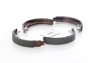 Brake Shoe Set, parking brake (BSG 60-205-022)