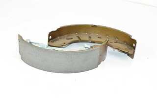 Brake Shoe Set (BSG 25-205-002)