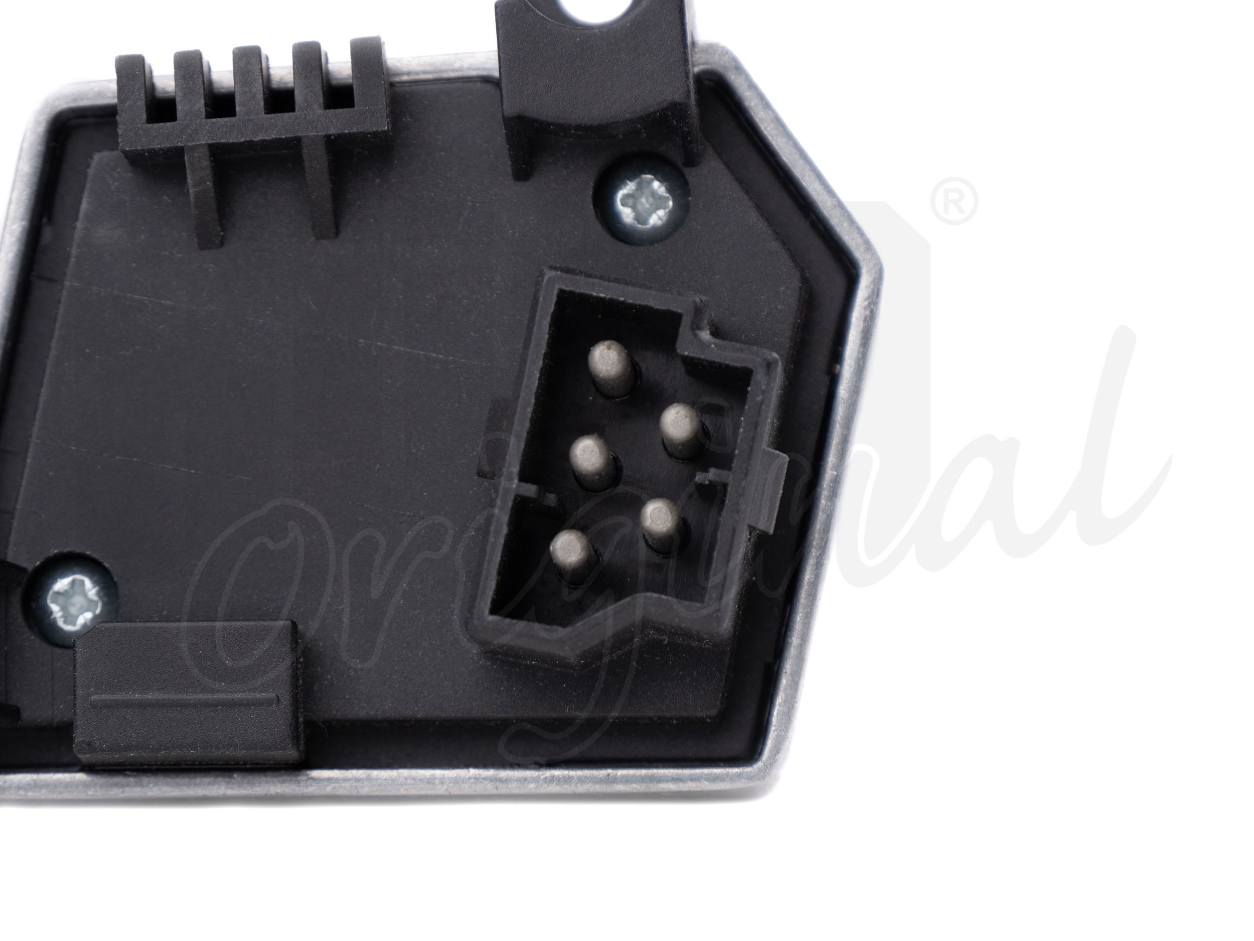 Regulator, interior blower