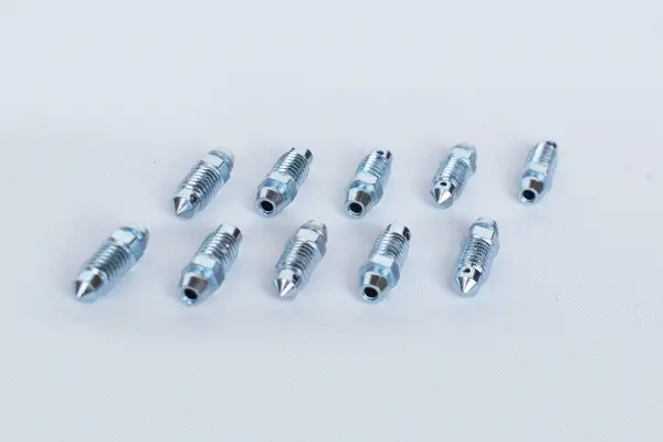 Bleeder Screw/Valve, wheel brake cylinder (74701)