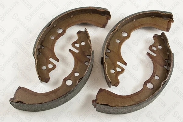 Brake Shoe Set (689 100-SX)