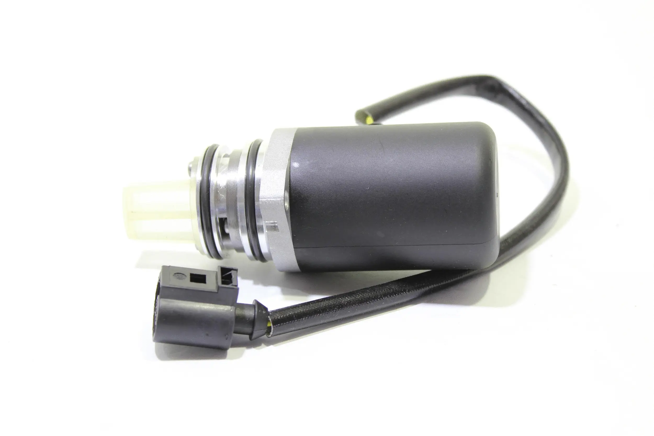 Pump, all-wheel-drive coupling