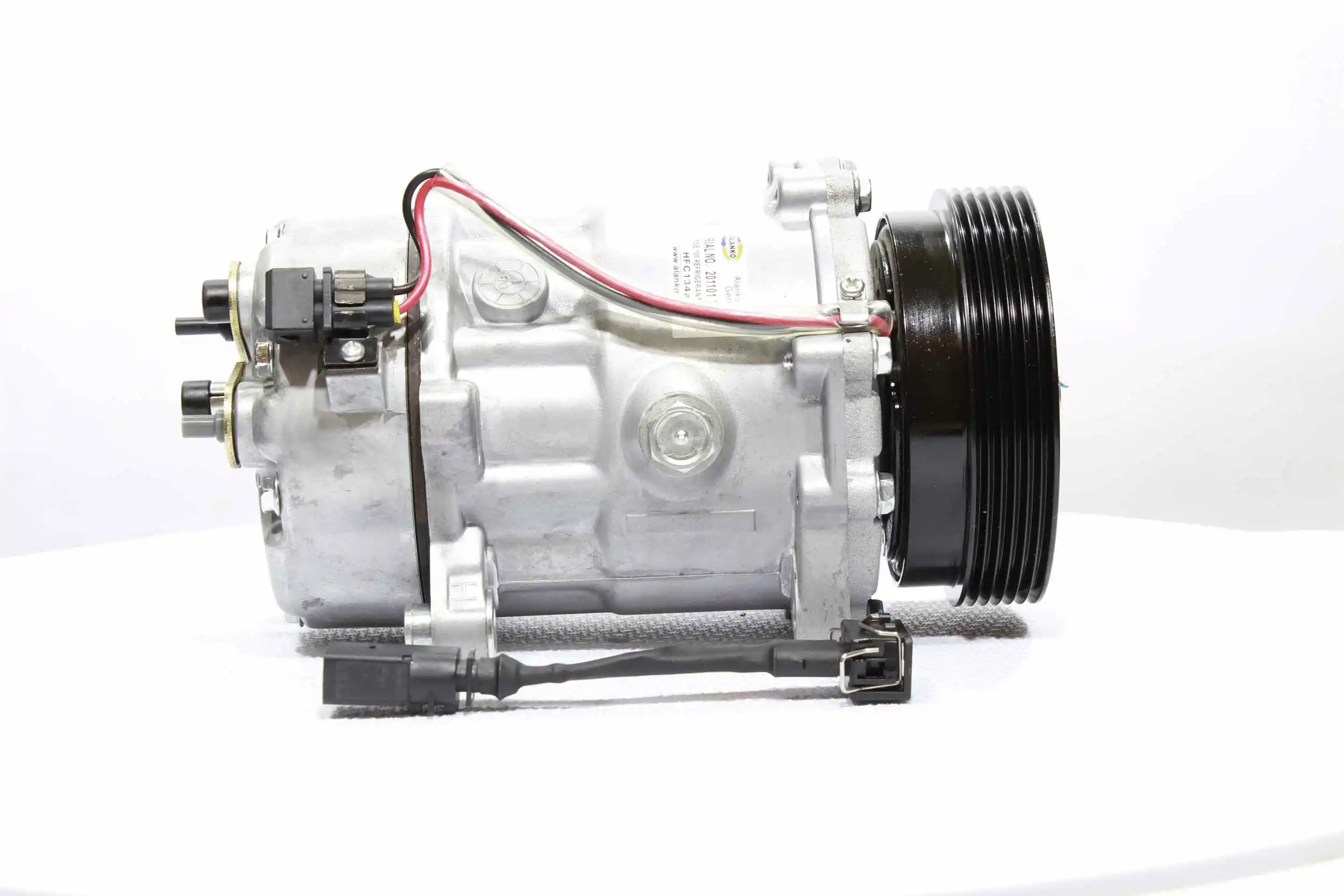 Compressor, air conditioning