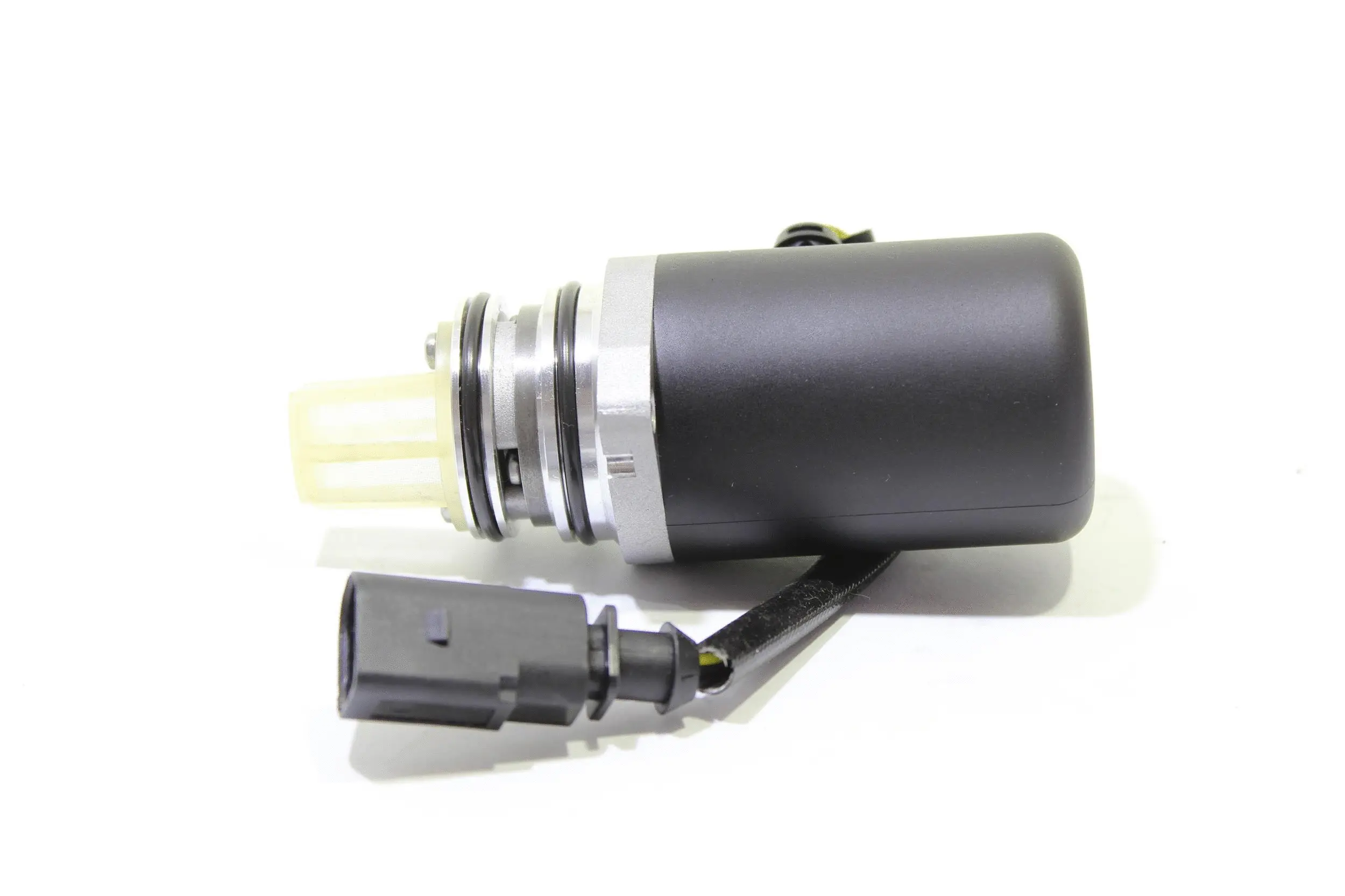Pump, all-wheel-drive coupling