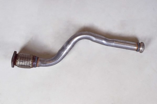 Exhaust Pipe (ERN820)