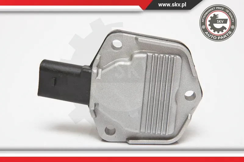 Sensor, engine oil level