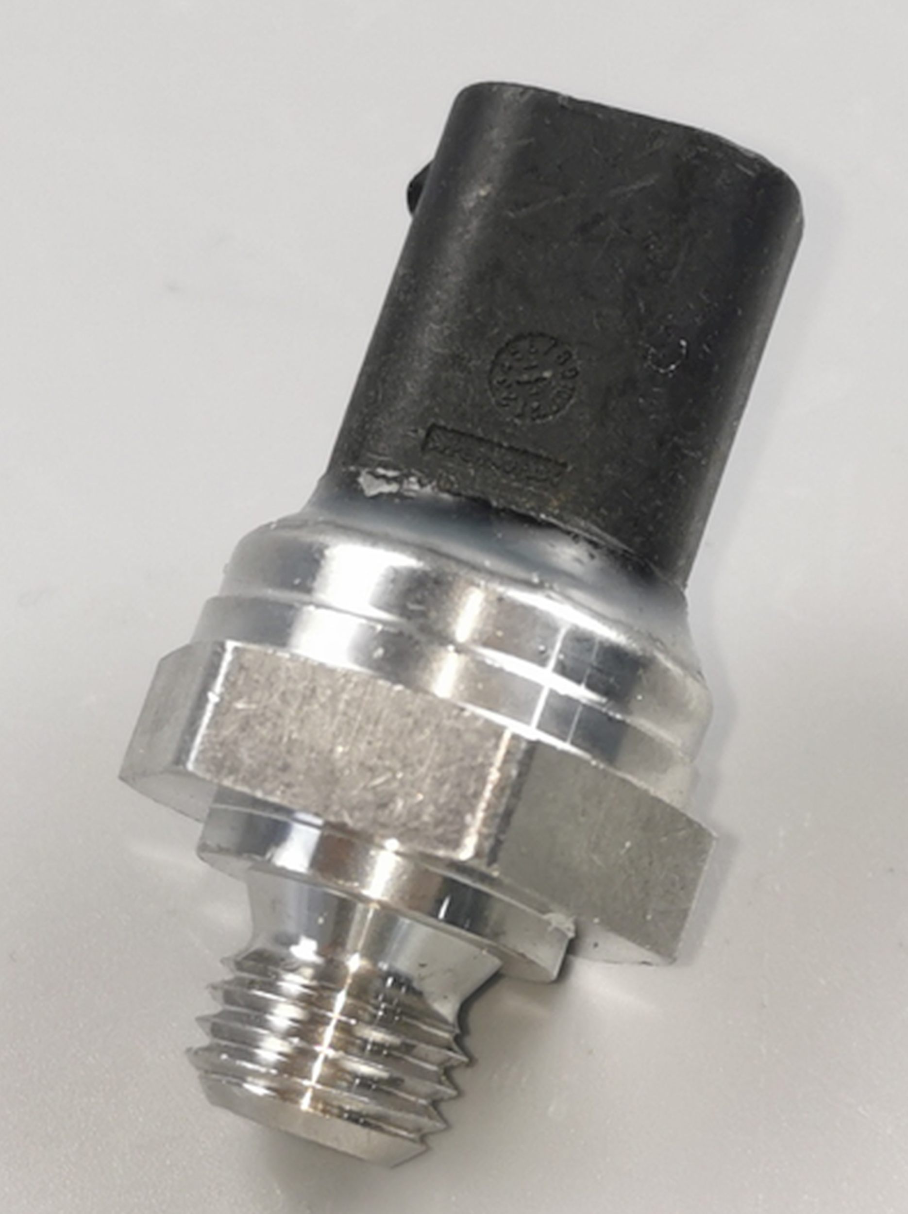 Sensor, fuel pressure (AE2031534328)