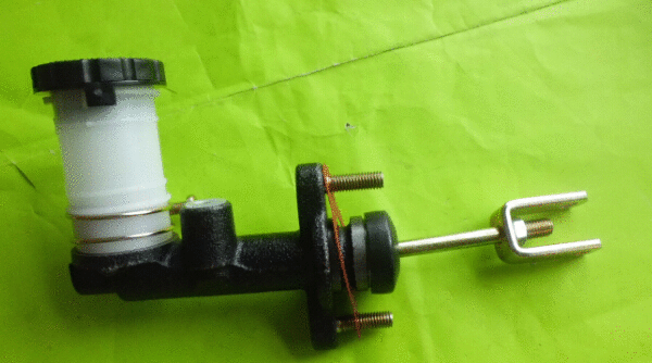 Master Cylinder, clutch (8-94434-710-2)