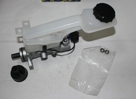 Brake Master Cylinder (M793)