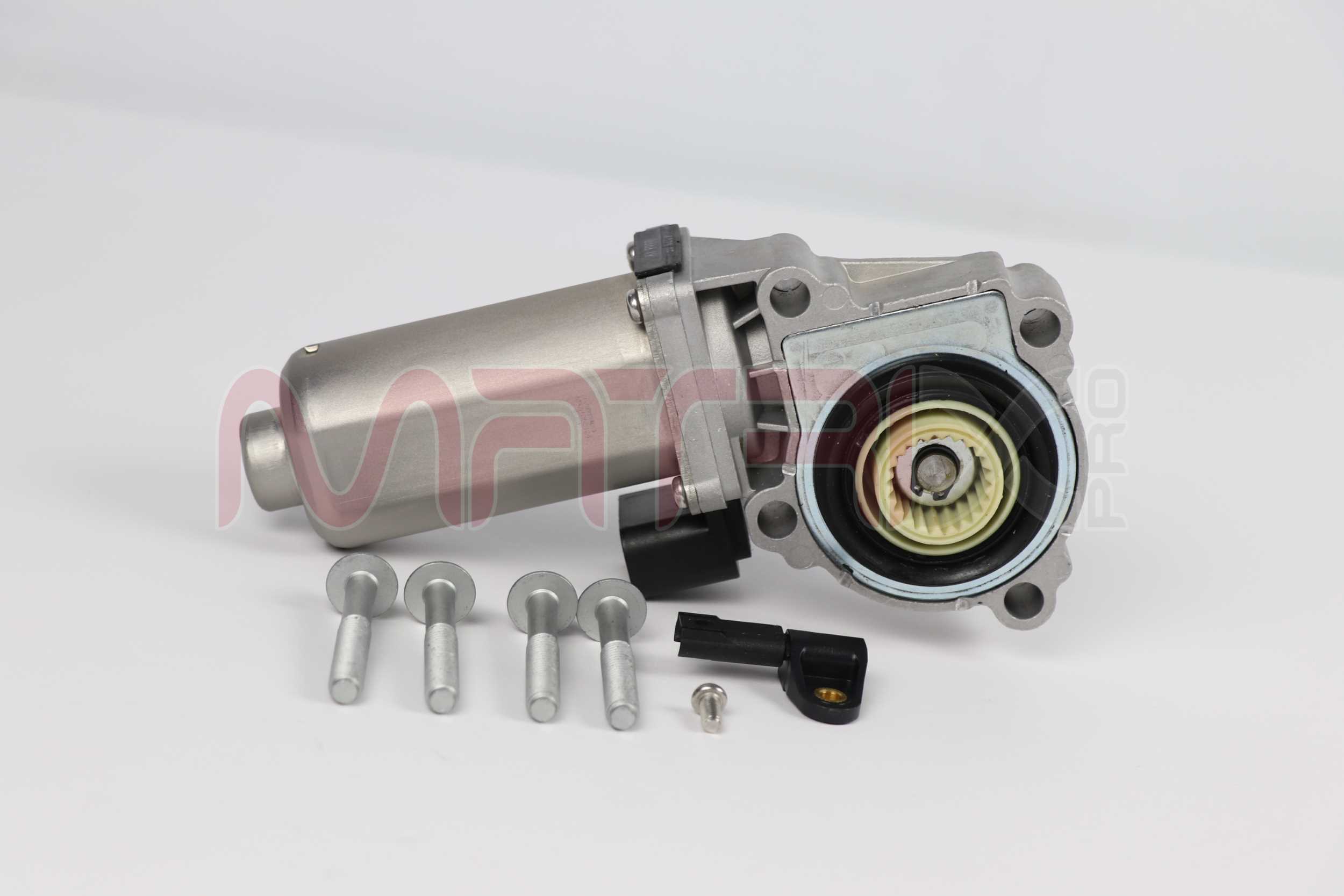 Actuator, transfer case