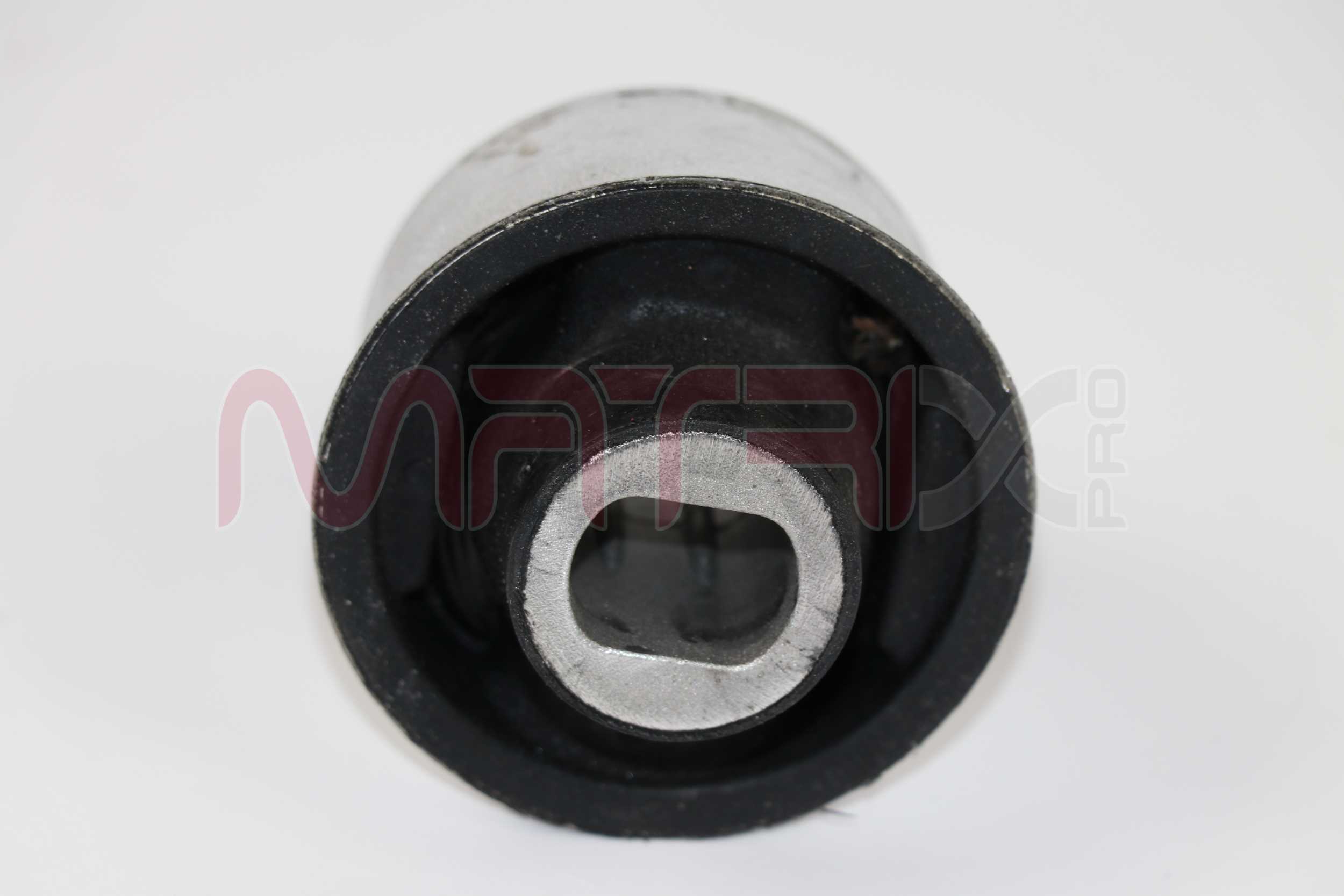 Mounting, control/trailing arm (MX02330008)