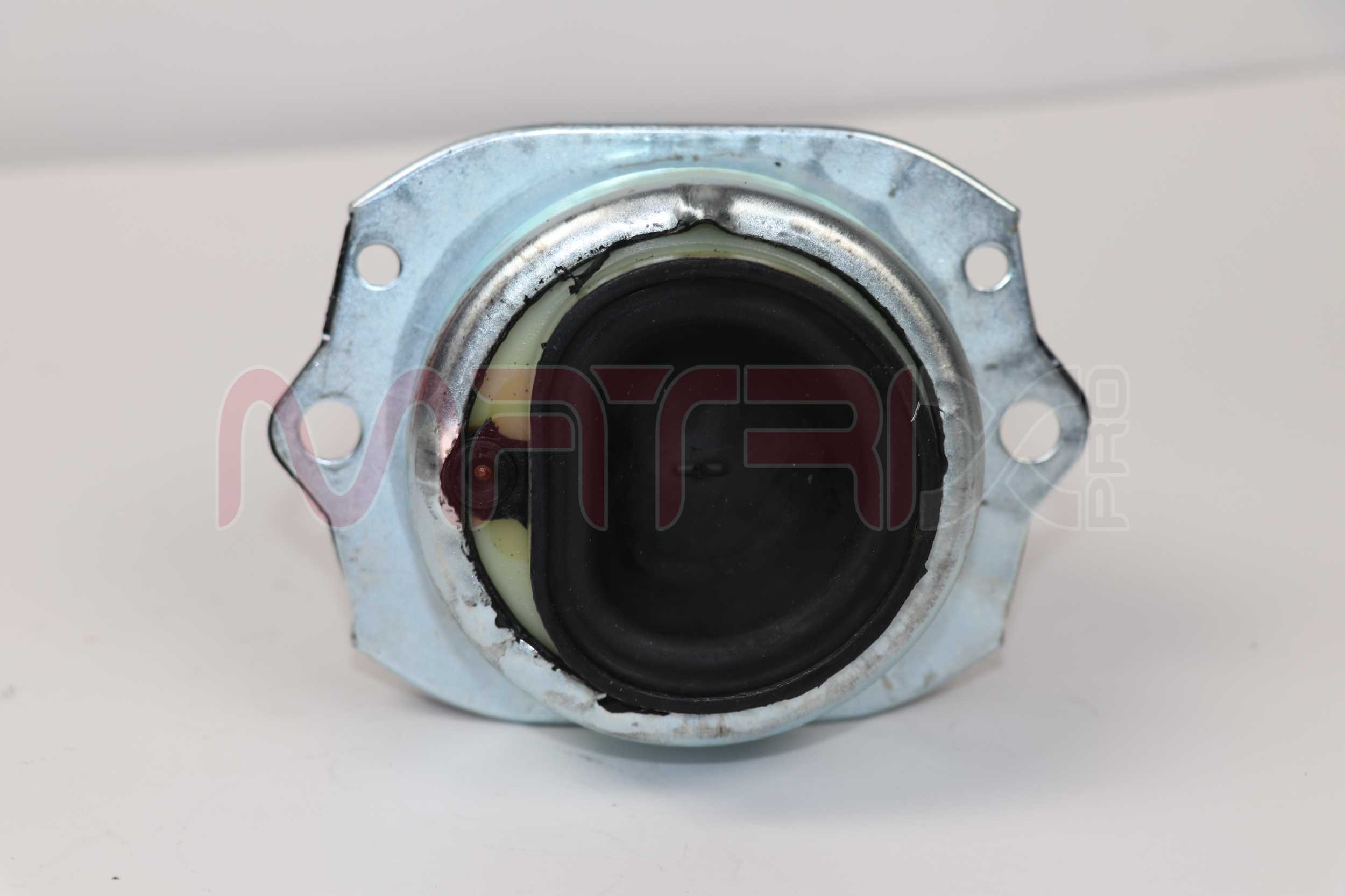 Mounting, engine (MX01240451)