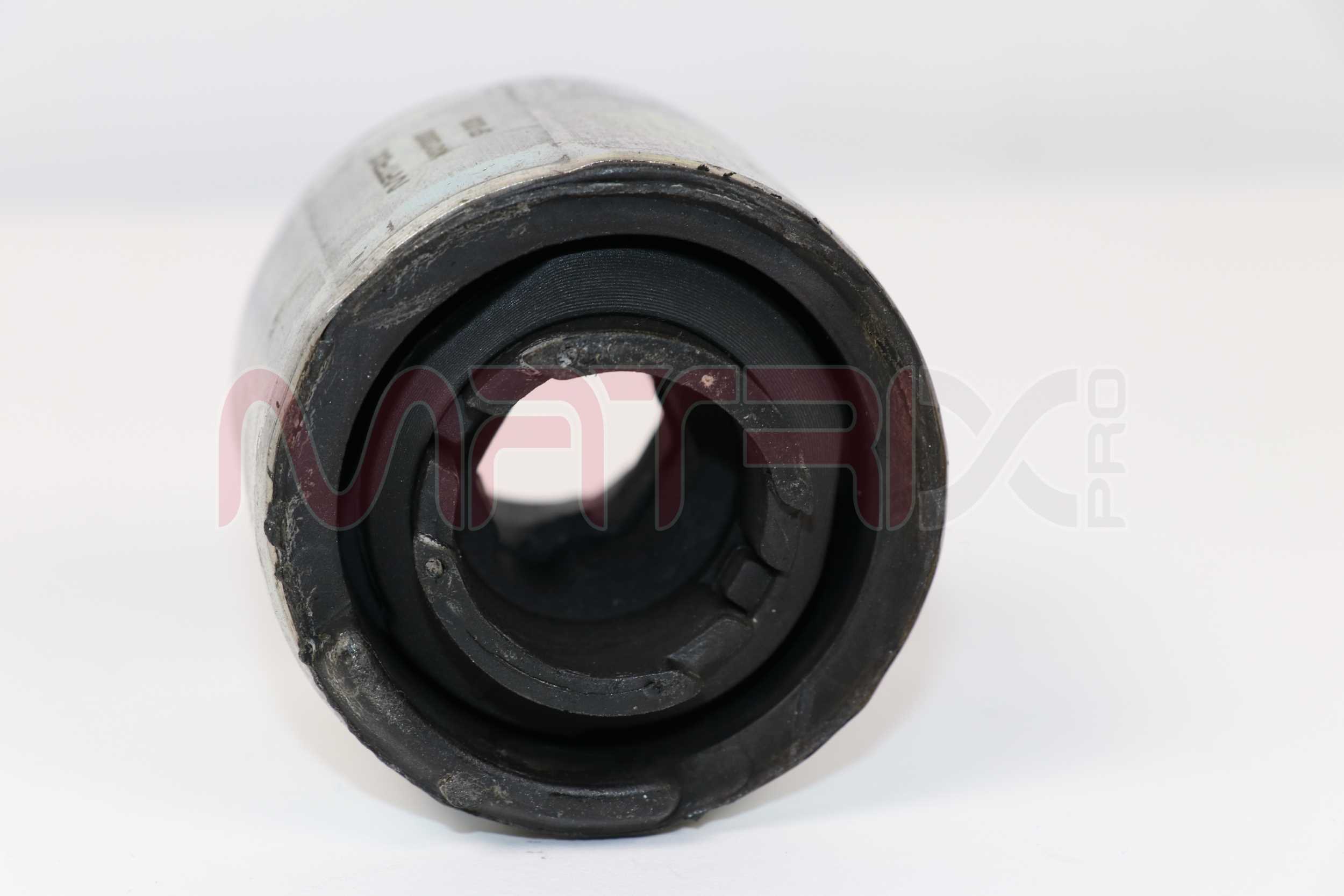 Mounting, control/trailing arm (MX01330007)