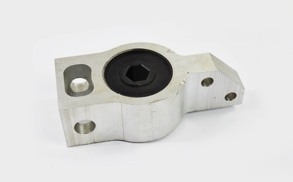 Mounting, control/trailing arm (BB91004)