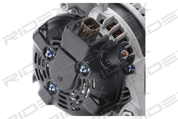 Alternator (4G0529)
