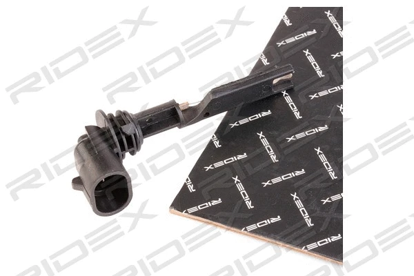 Sensor, coolant level