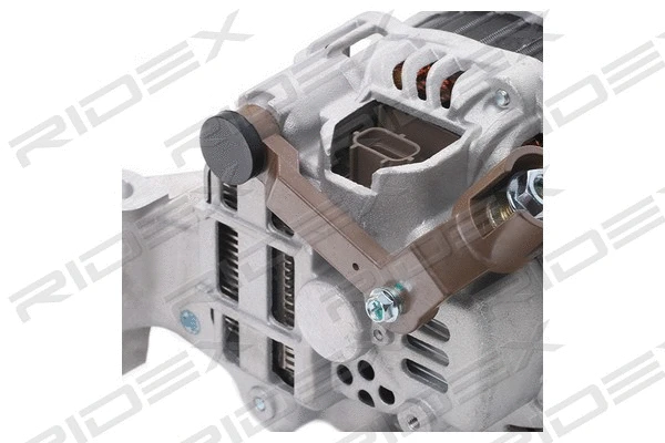 Alternator (4G0704)
