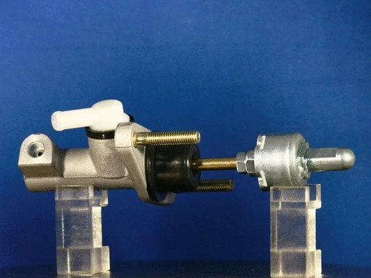 Master Cylinder, clutch (FDJB10127)